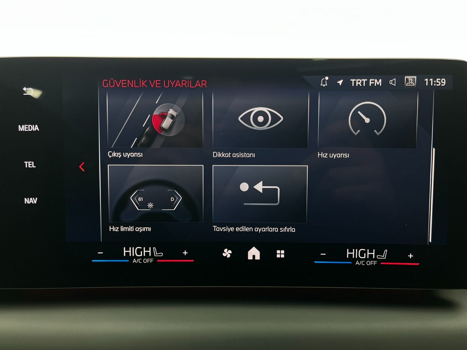 BMW 1 Serisi Hatchback 120 M Sport Otomatik - 2025 - Detay