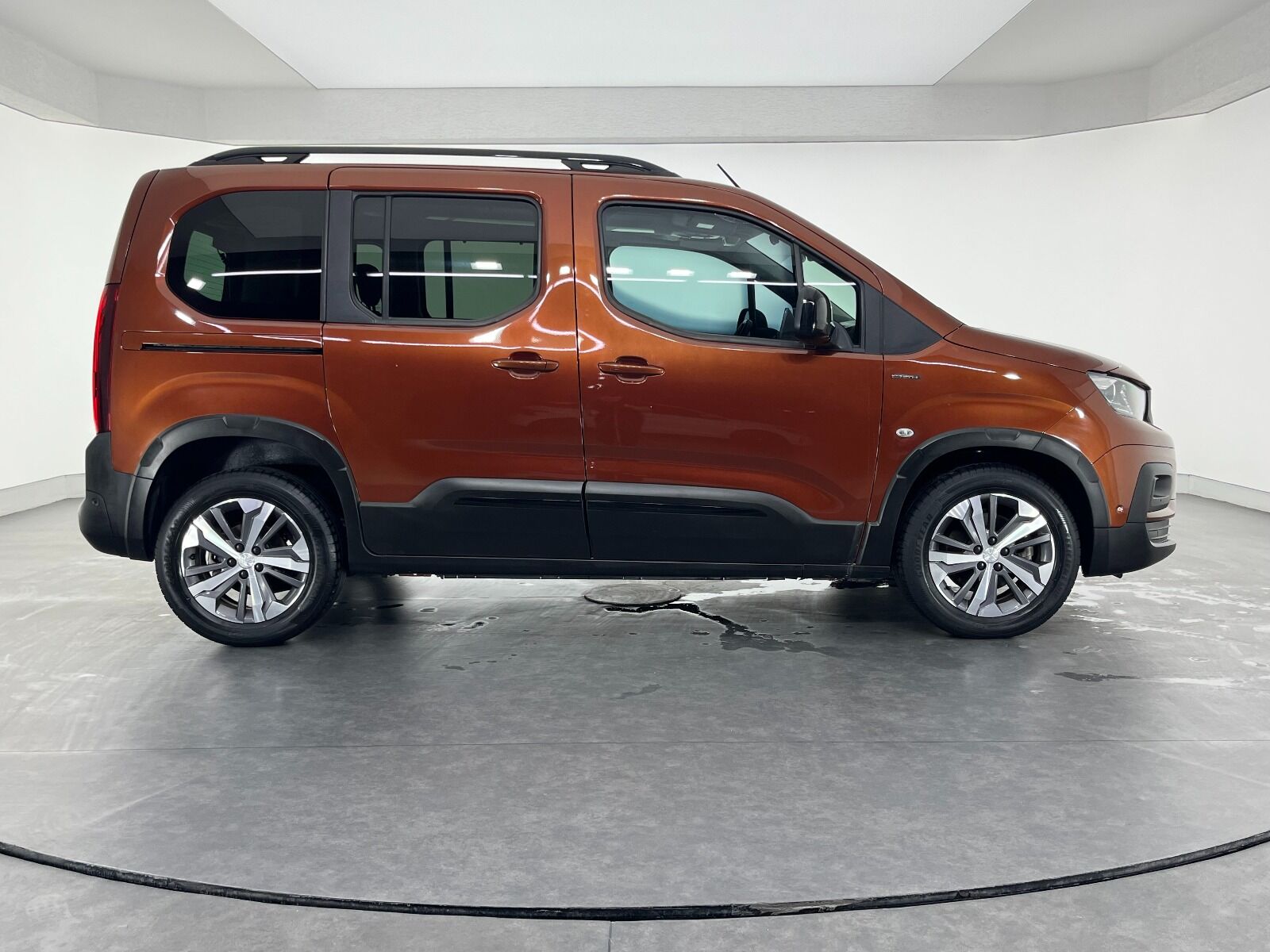 Peugeot Rifter 1.5 BlueHDI GT Line EAT8 - 2019 - Detay