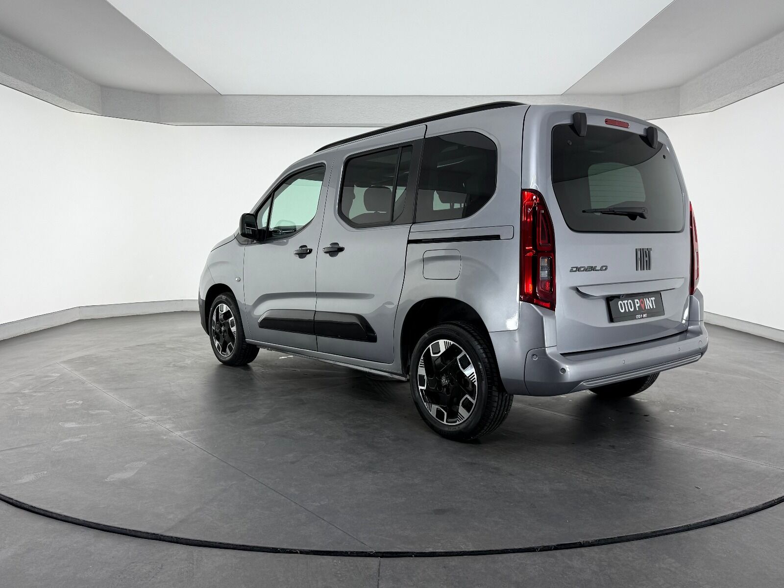 Fiat Doblo Combi 1.5 BlueHDİ Premio Plus - 2025 - Detay