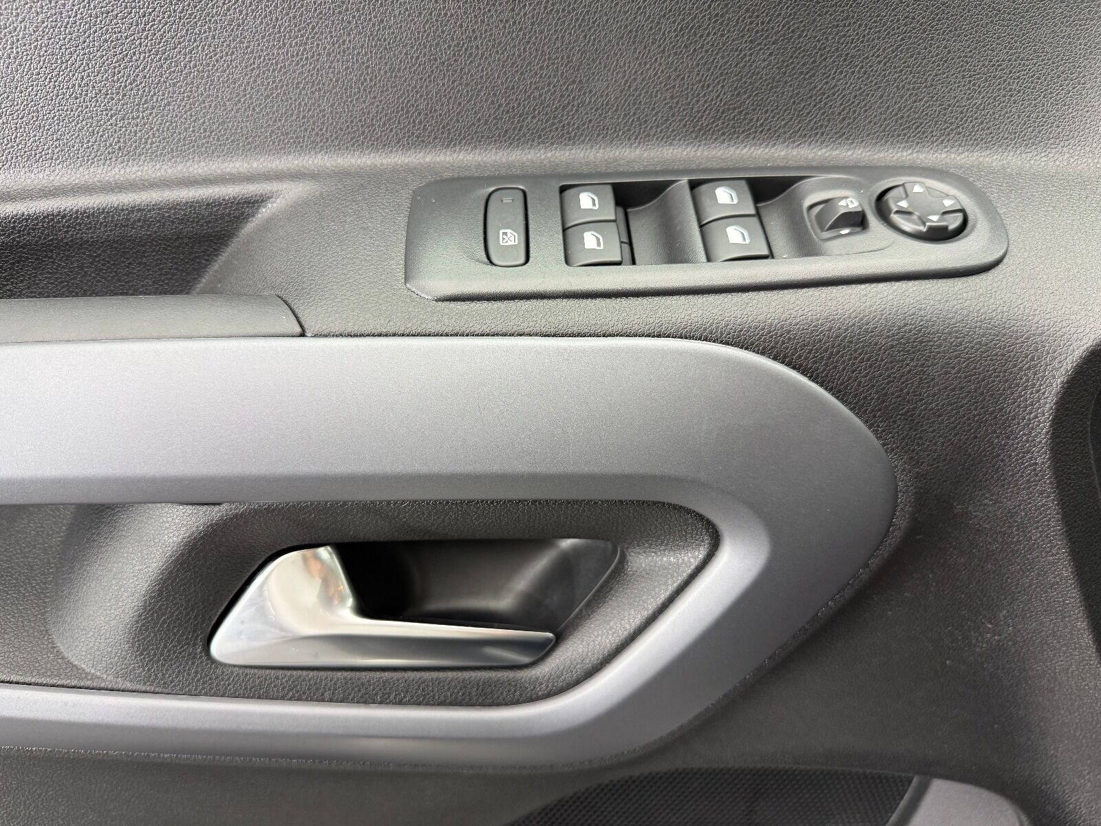 Fiat Doblo Combi 1.5 BlueHDİ Premio Plus - 2025 - Detay