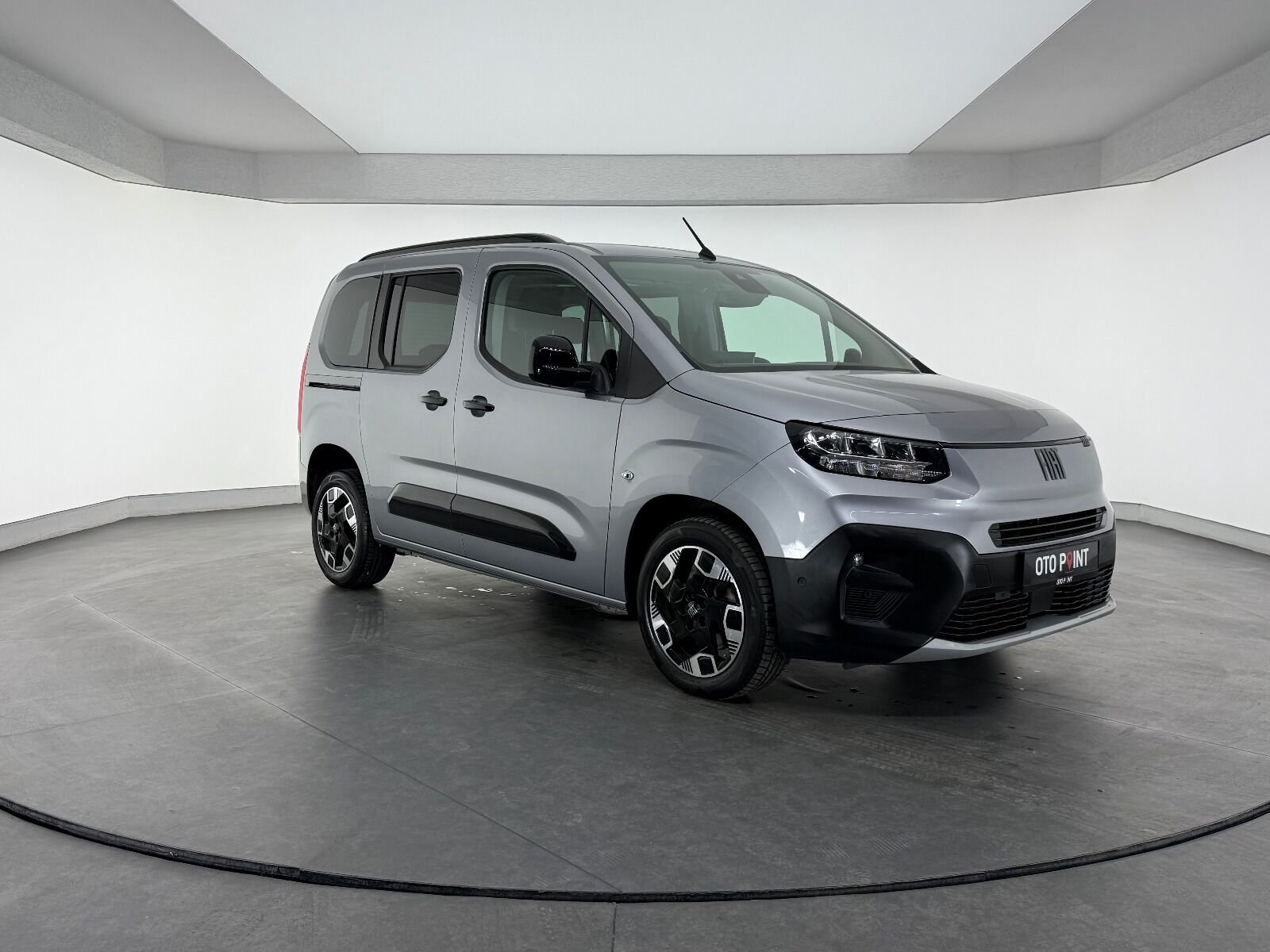 Fiat Doblo Combi 1.5 BlueHDİ Premio Plus - 2025 - Detay