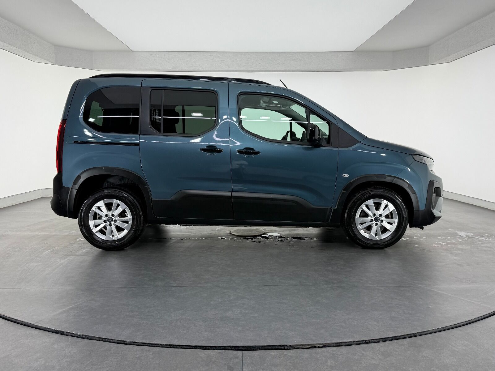 Peugeot Rifter 1.5 BlueHDI Allure EAT8 - 2025 - Detay