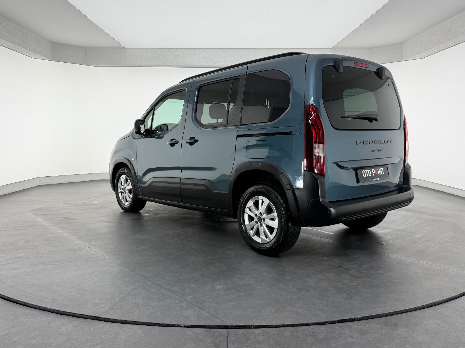 Peugeot Rifter 1.5 BlueHDI Allure EAT8 - 2025 - Detay