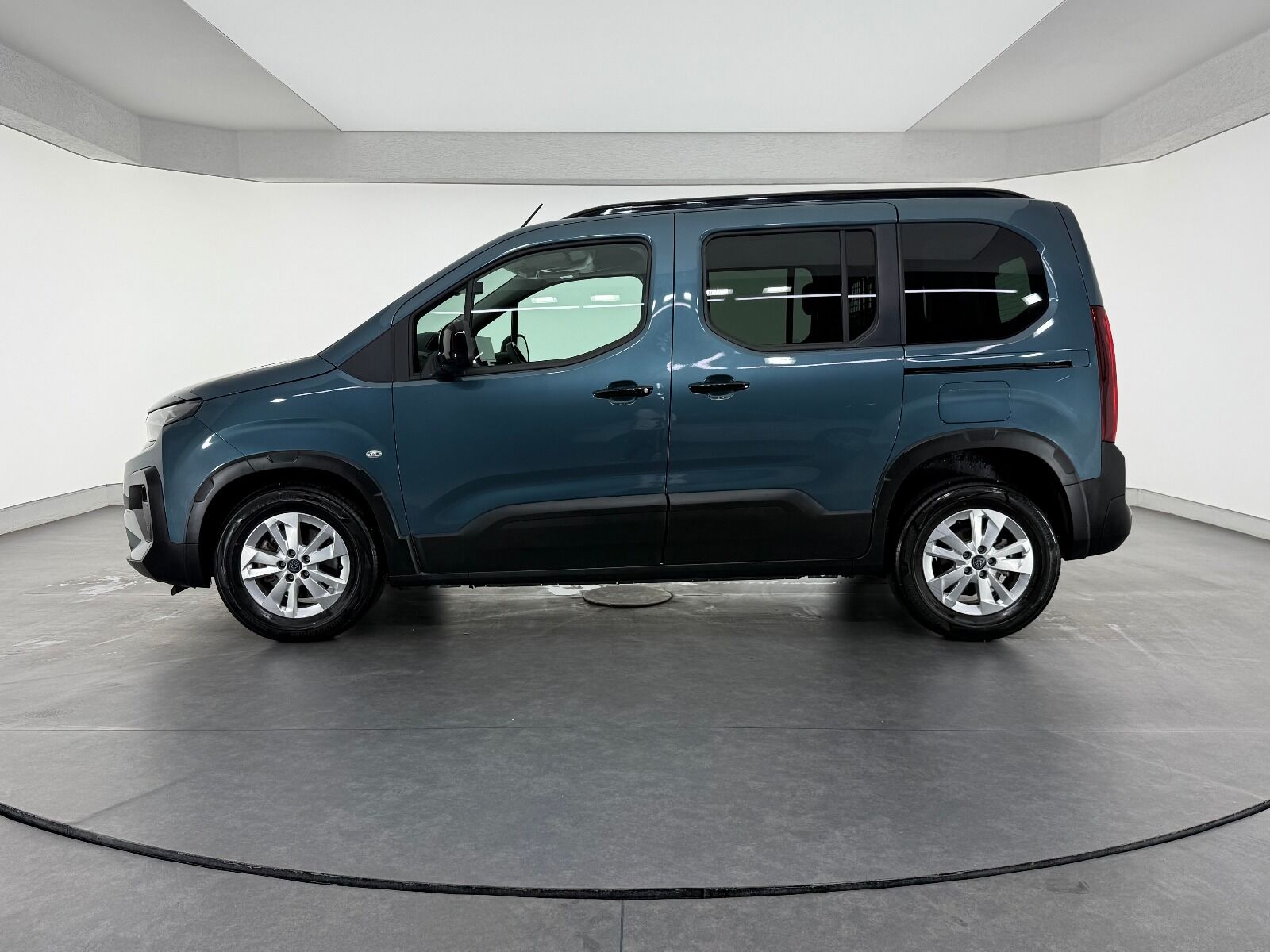 Peugeot Rifter 1.5 BlueHDI Allure EAT8 - 2025 - Detay