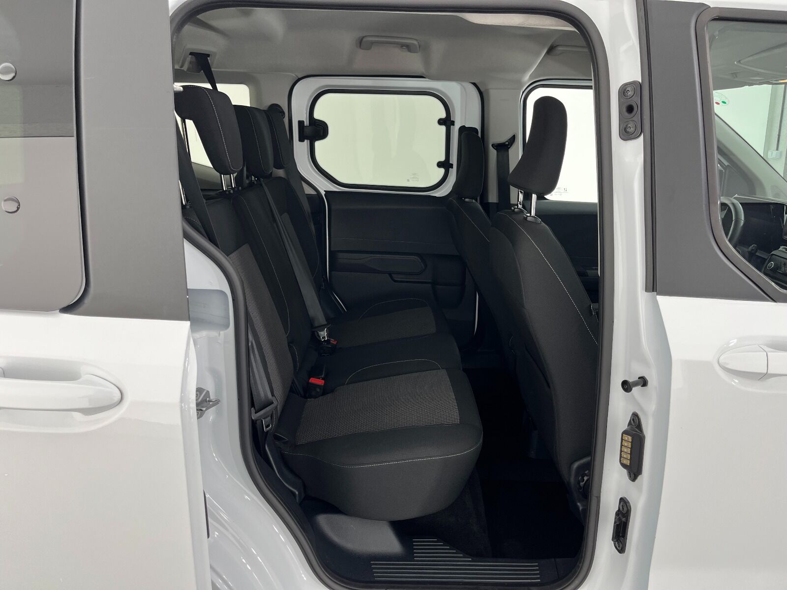 Ford Tourneo Courier Kombi 1.5 EcoBlue Deluxe - 2025 - Detay