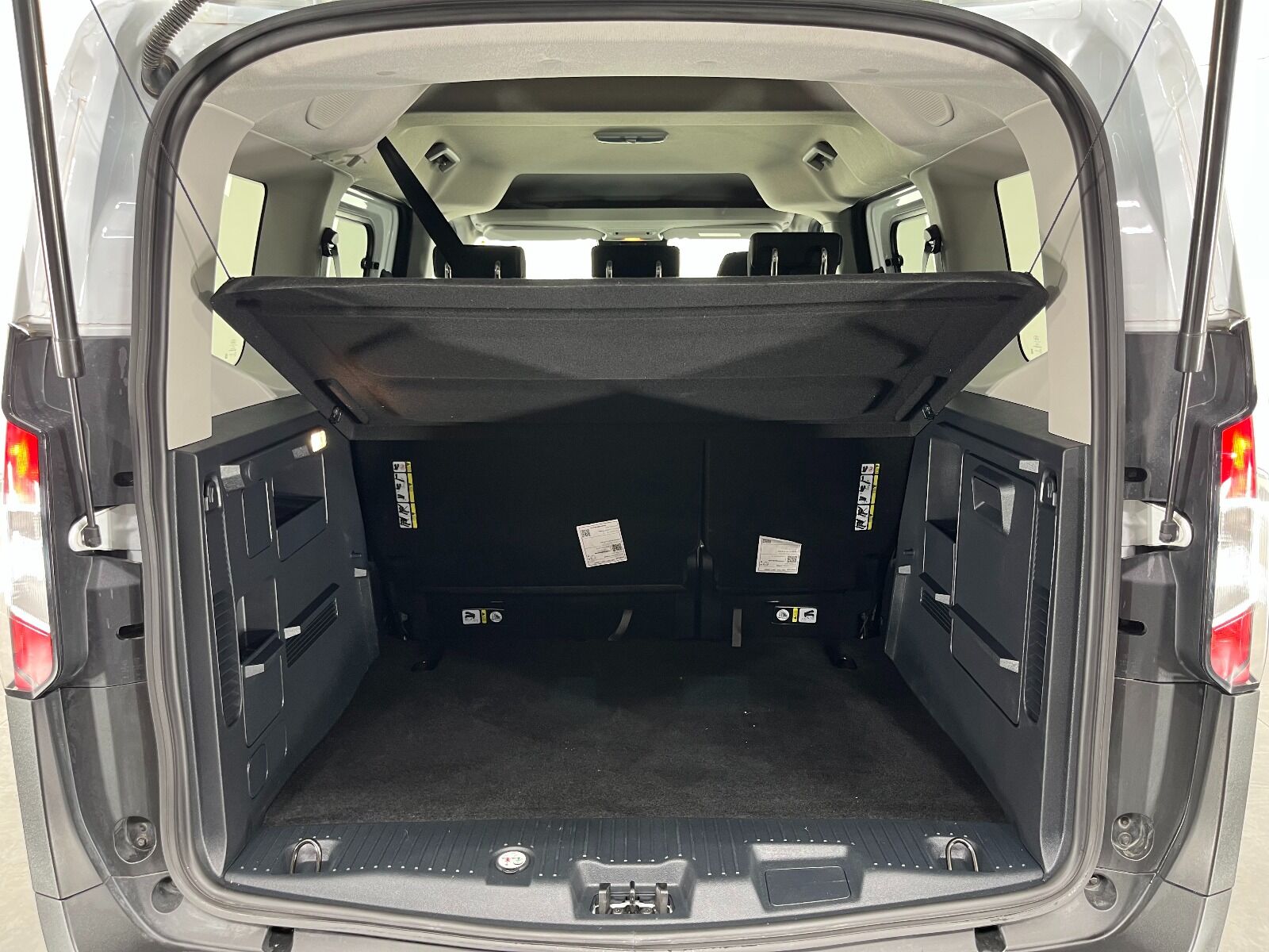 Ford Tourneo Courier Kombi 1.5 EcoBlue Deluxe - 2025 - Detay