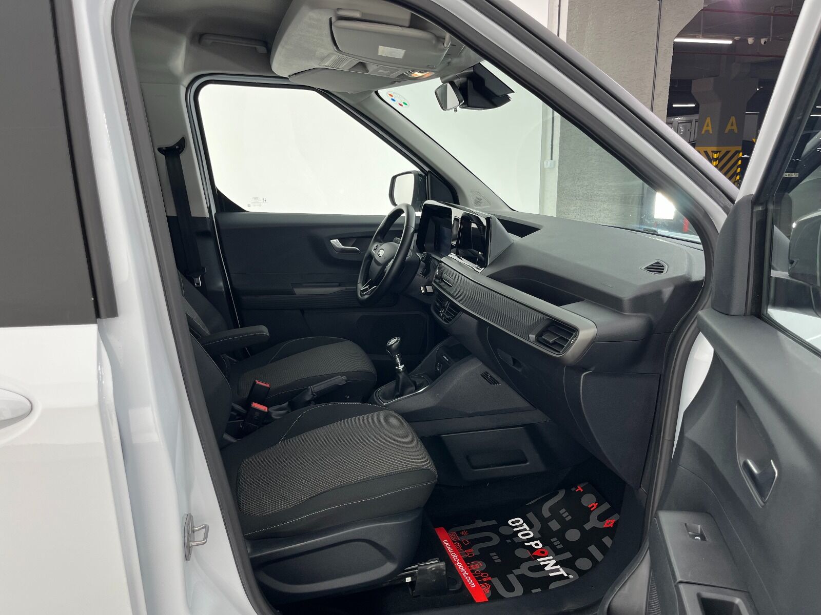 Ford Tourneo Courier Kombi 1.5 EcoBlue Deluxe - 2025 - Detay