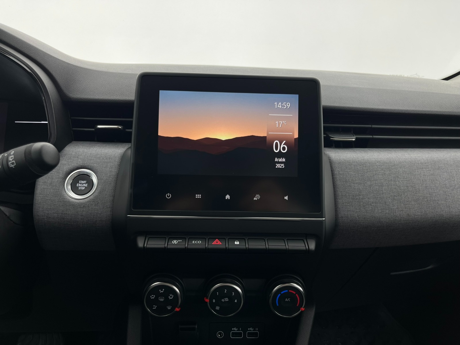 Renault Clio Hatchback 1.0 TCe Evolution X-Tronic - 2024 - Detay