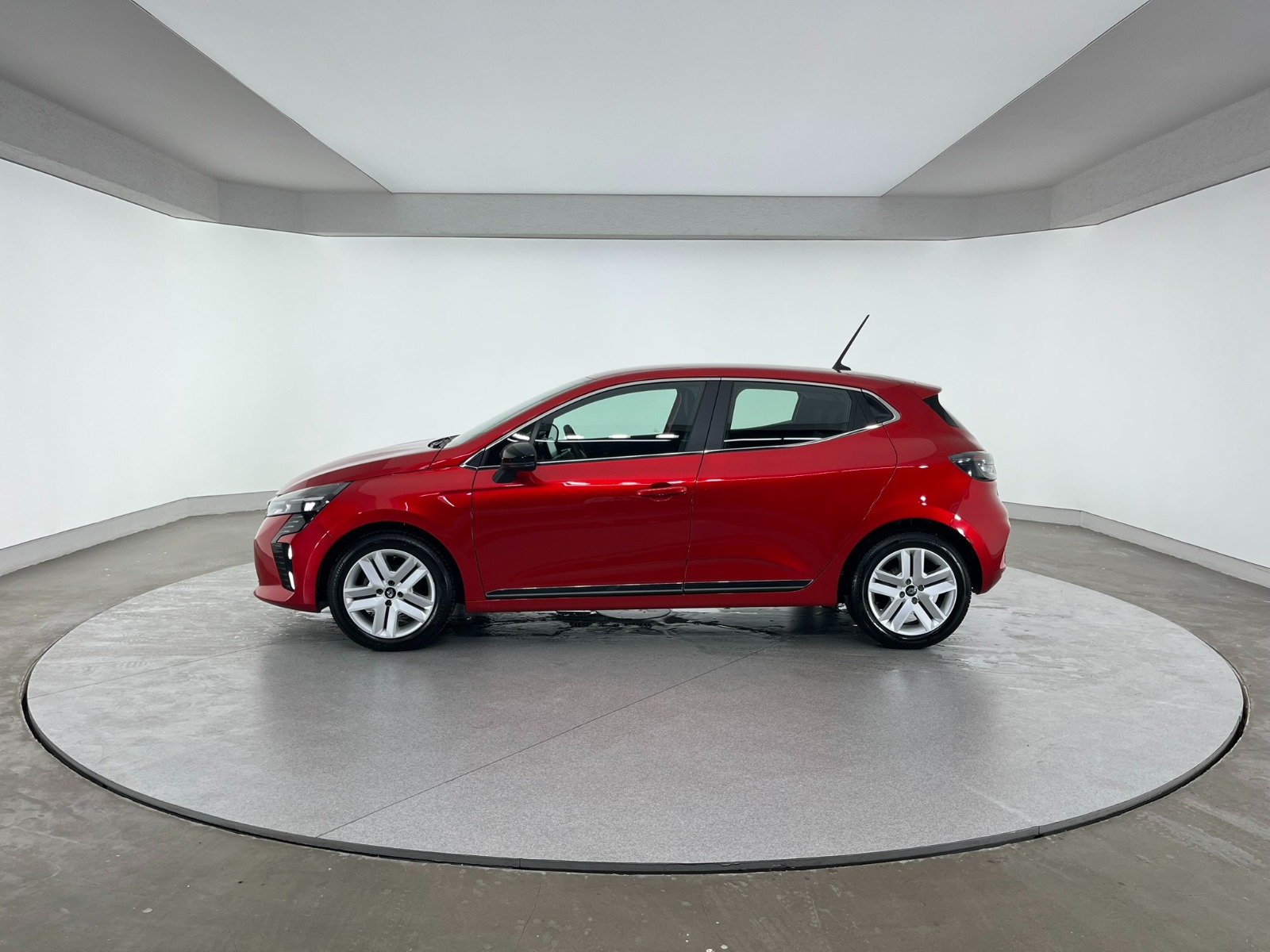 Renault Clio Hatchback 1.0 TCe Evolution X-Tronic - 2024 - Detay