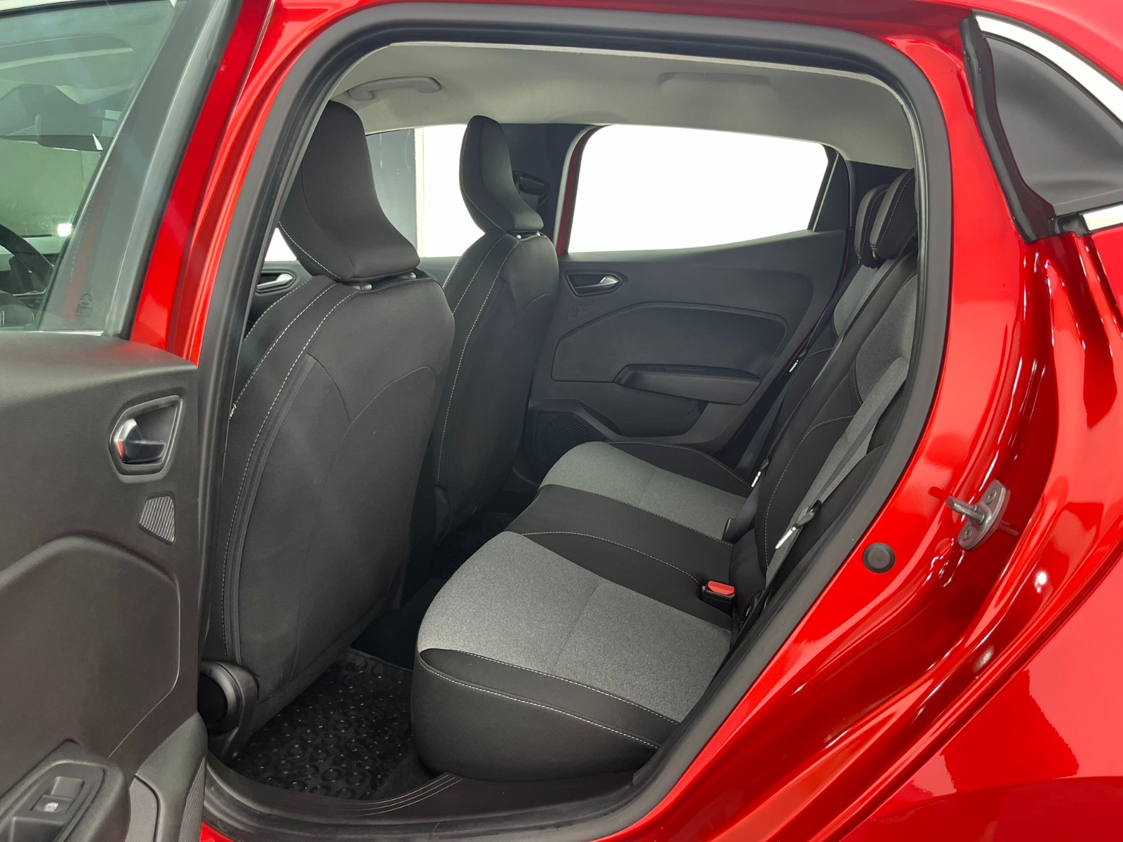 Renault Clio Hatchback 1.0 TCe Evolution X-Tronic - 2024 - Detay