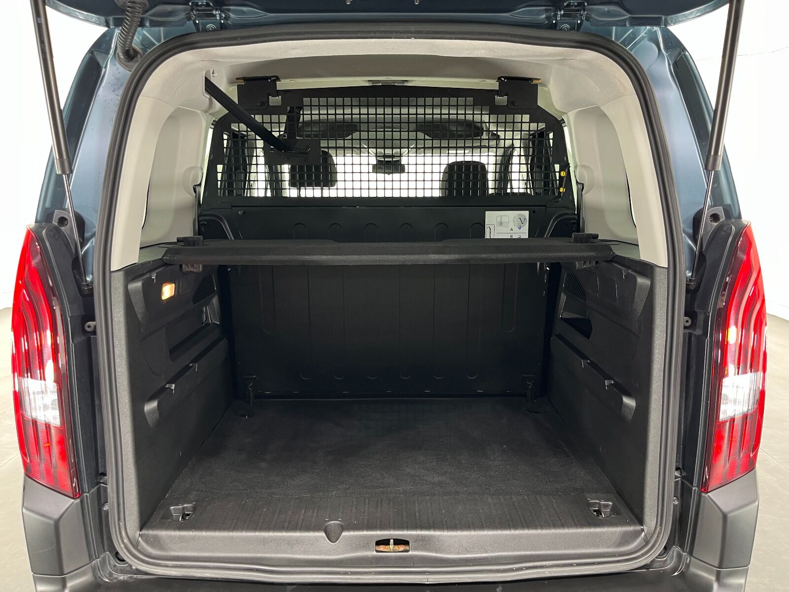 Peugeot Rifter 1.5 BlueHDI Allure EAT8 - 2025 - Detay
