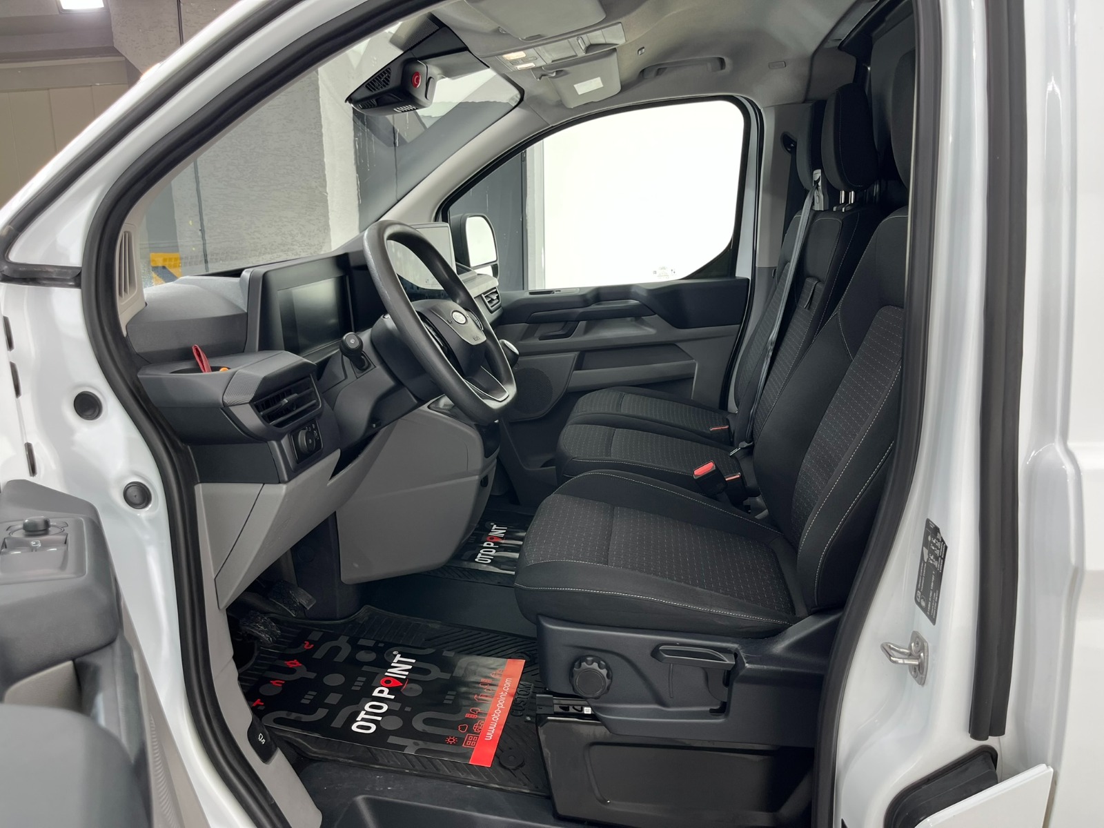 Ford Transit Custom Van 2.0 EcoBlue Upgrade 320 L Deluxe - 2023 - Detay