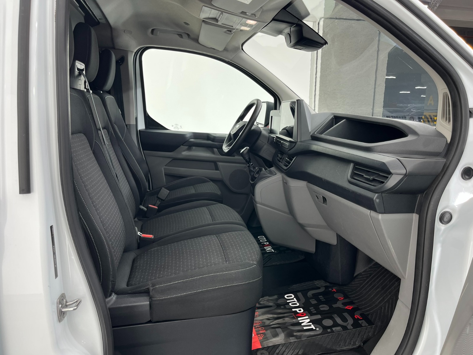 Ford Transit Custom Van 2.0 EcoBlue Upgrade 320 L Deluxe - 2023 - Detay