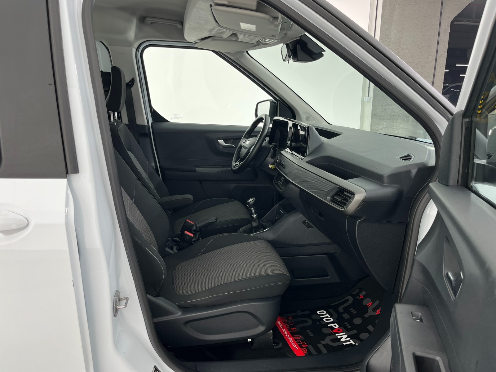 Ford Tourneo Courier Kombi 1.5 EcoBlue Deluxe - 2024 - Detay