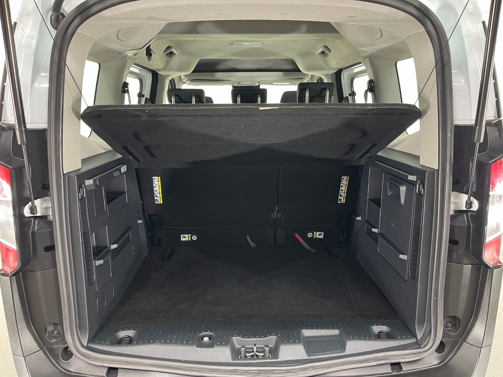 Ford Tourneo Courier Kombi 1.5 EcoBlue Deluxe - 2024 - Detay