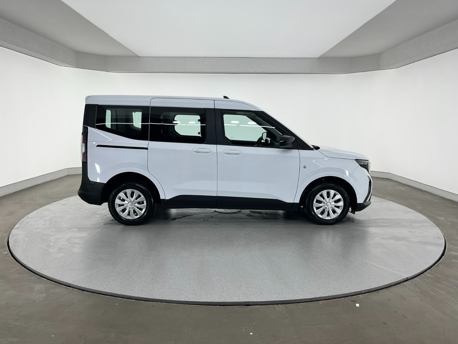 Ford Tourneo Courier Kombi 1.5 EcoBlue Deluxe - 2024 - Detay