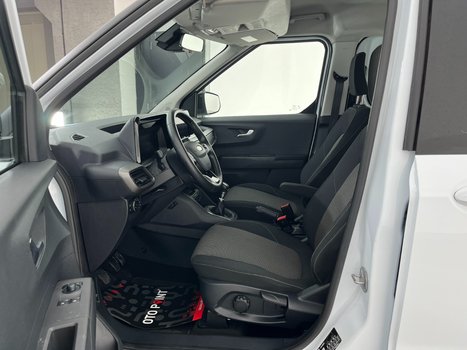 Ford Tourneo Courier Kombi 1.5 EcoBlue Deluxe - 2024 - Detay