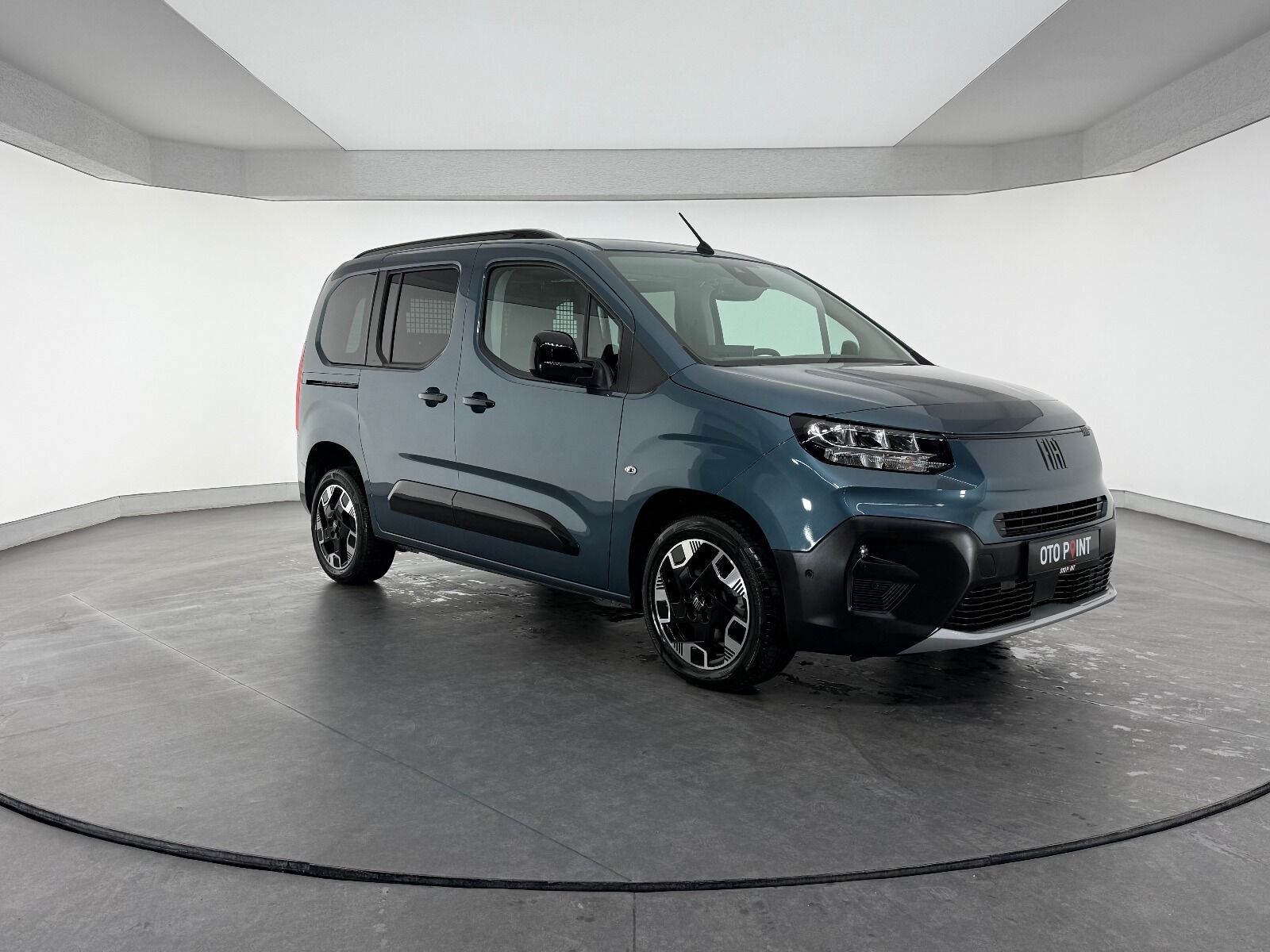 Fiat Doblo Combi 1.5 BlueHDİ Premio Plus - 2025 - Detay
