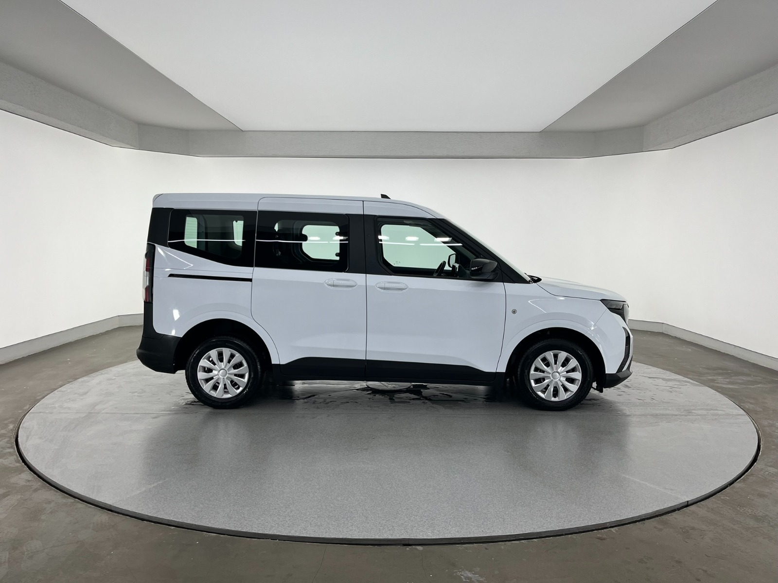 Ford Tourneo Courier Kombi 1.5 EcoBlue Deluxe - 2024 - Detay