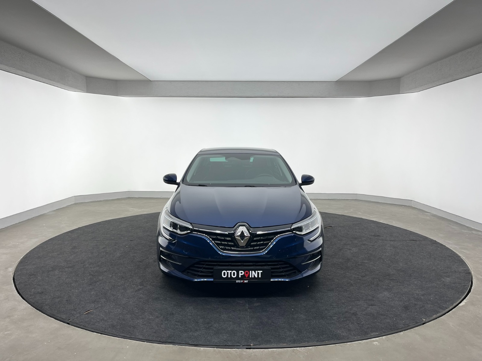 Renault Megane Sedan 1.3 TCe Icon EDC - 2024