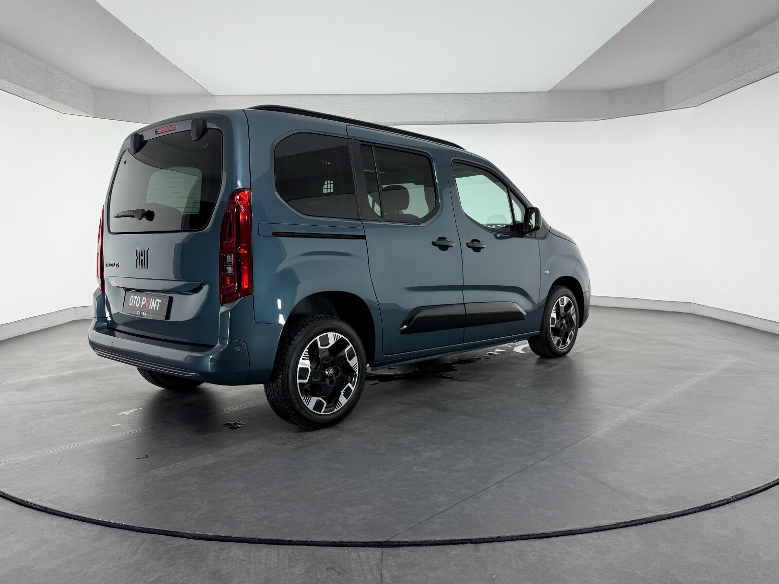 Fiat Doblo Combi 1.5 BlueHDİ Premio Plus - 2025 - Detay