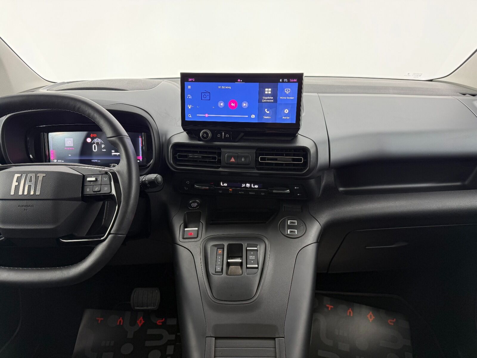 Fiat Doblo Combi 1.5 BlueHDİ Premio Plus - 2025 - Detay