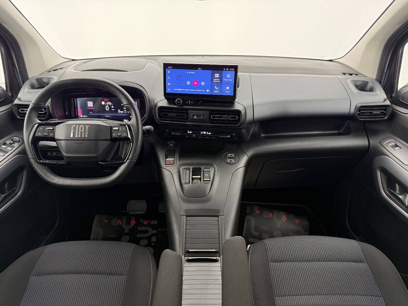 Fiat Doblo Combi 1.5 BlueHDİ Premio Plus - 2025 - Detay