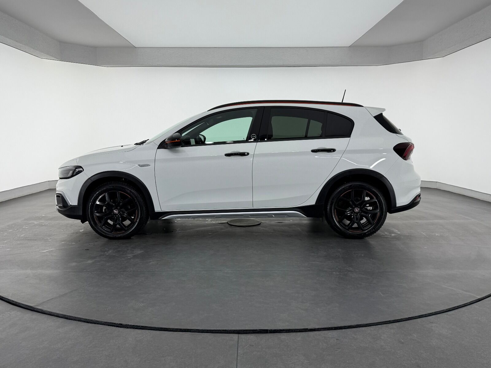 Fiat Egea Cross 1.6 MultiJet Limited GSR DCT TRCN+ - 2026 - Detay