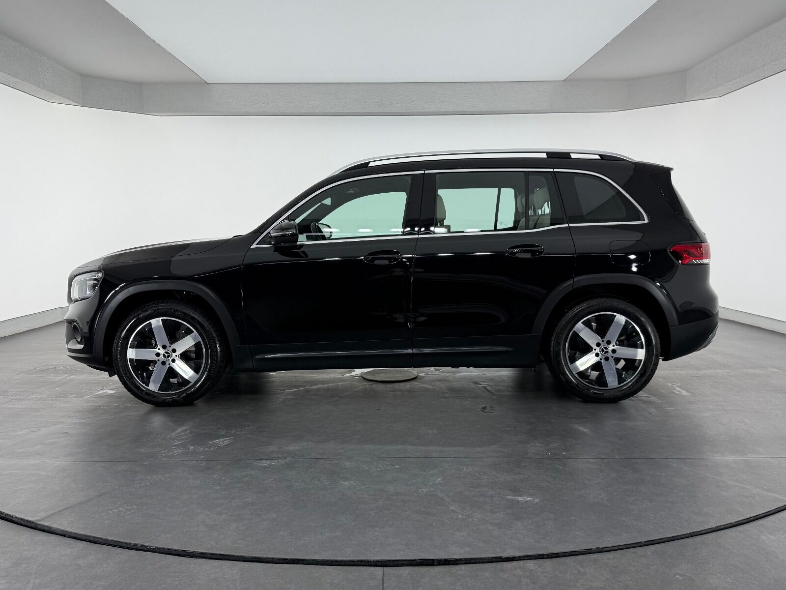 Mercedes-Benz GLB 200 Progressive+ 4Matic DCT - 2023 - Detay