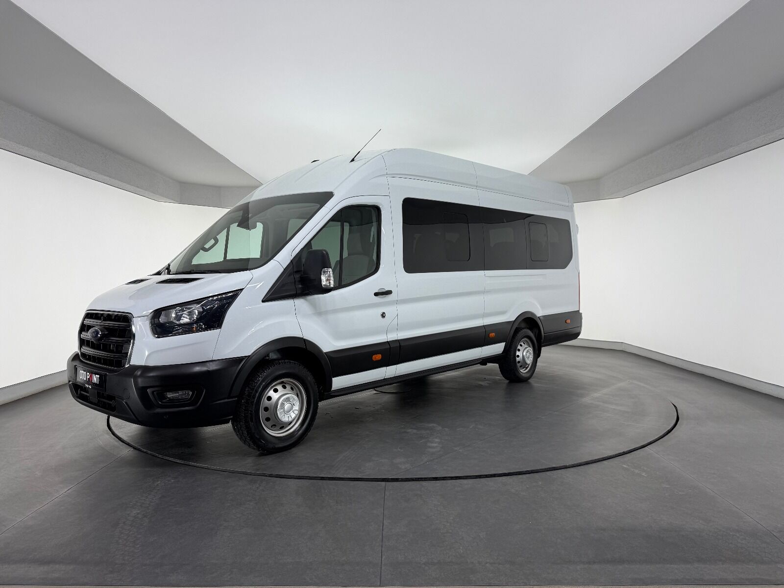 Ford Transit 2.0 EcoBlue 440 E Deluxe UPG - 2023 - Detay