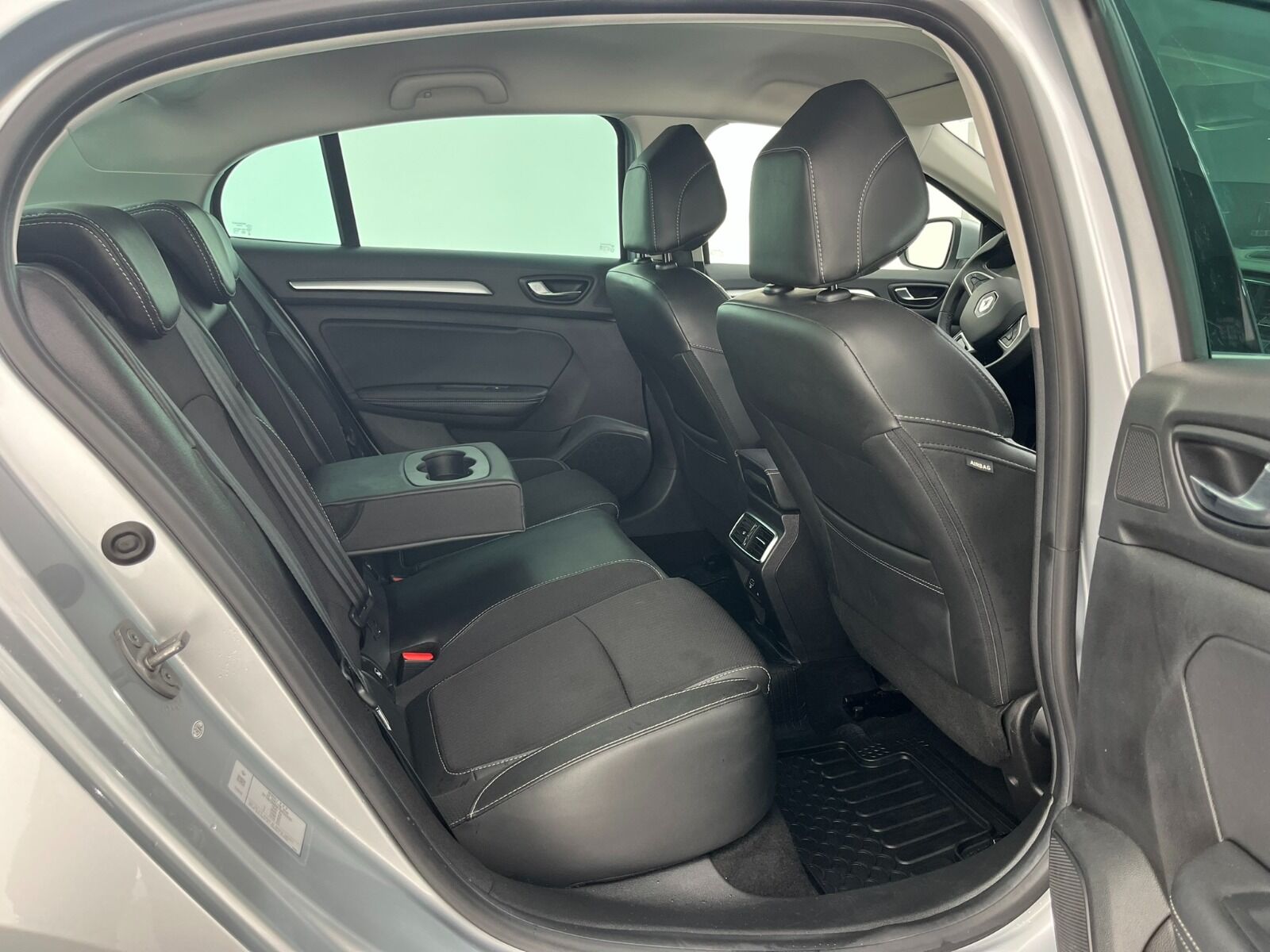 Renault Megane Sedan 1.5 Blue DCI Icon EDC - 2024 - Detay