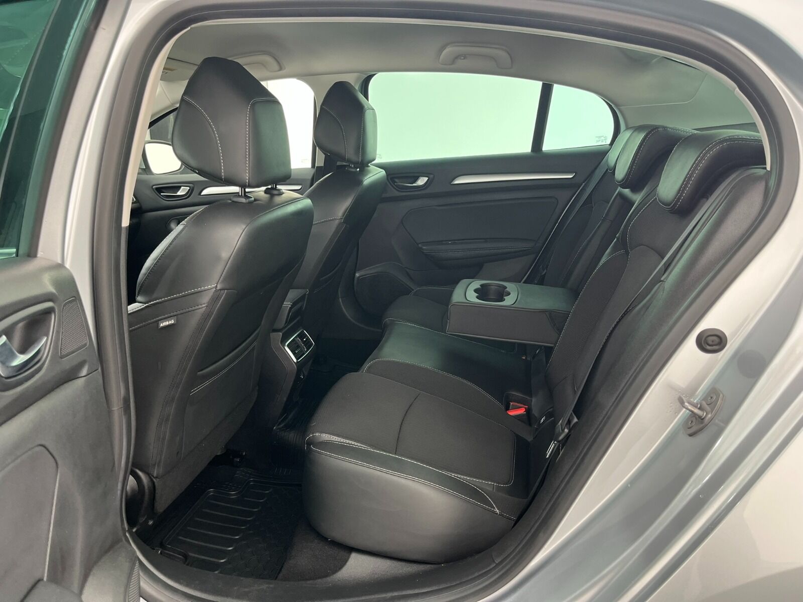 Renault Megane Sedan 1.5 Blue DCI Icon EDC - 2024 - Detay