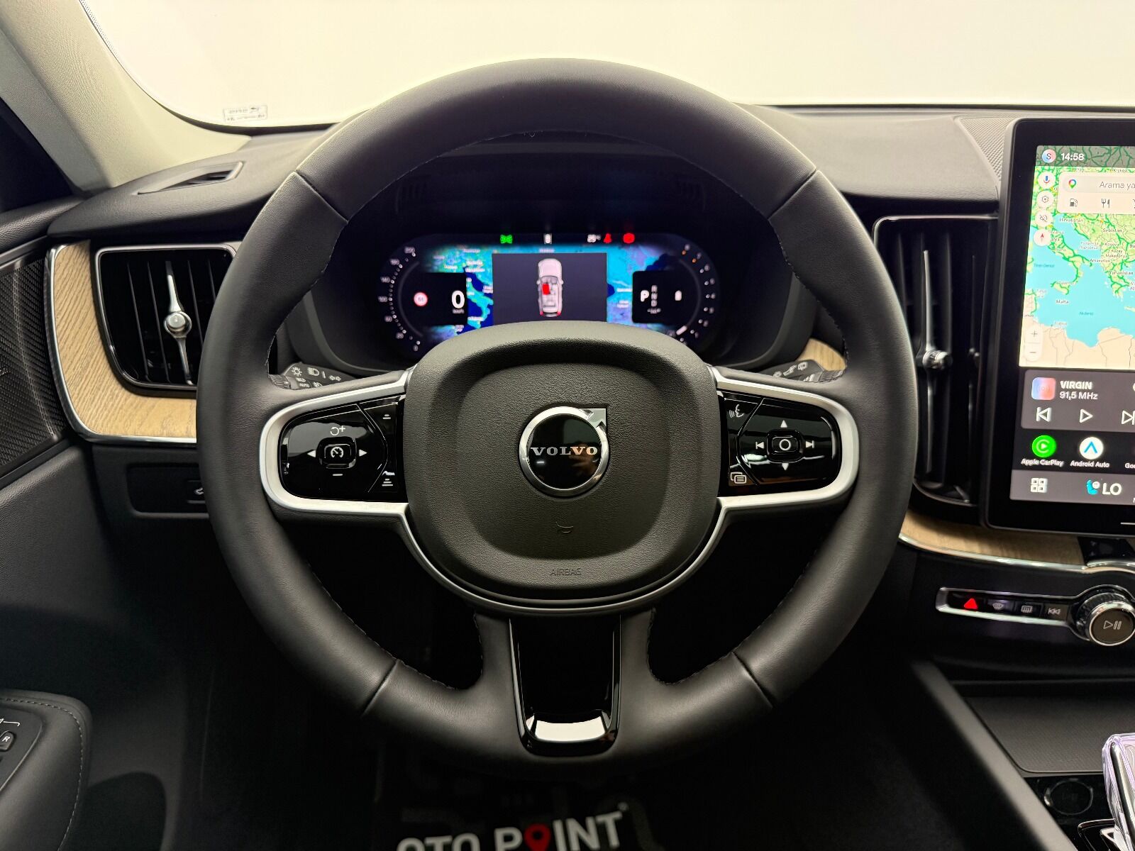 Volvo XC60 2.0 B5 MHEV Plus Dark AWD - 2025 - Detay