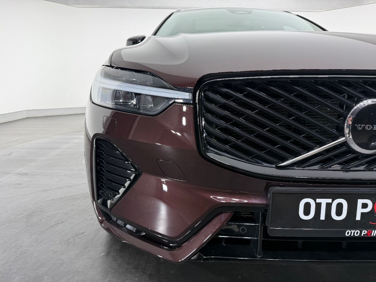 Volvo XC60 2.0 B5 MHEV Plus Dark AWD - 2025 - Detay