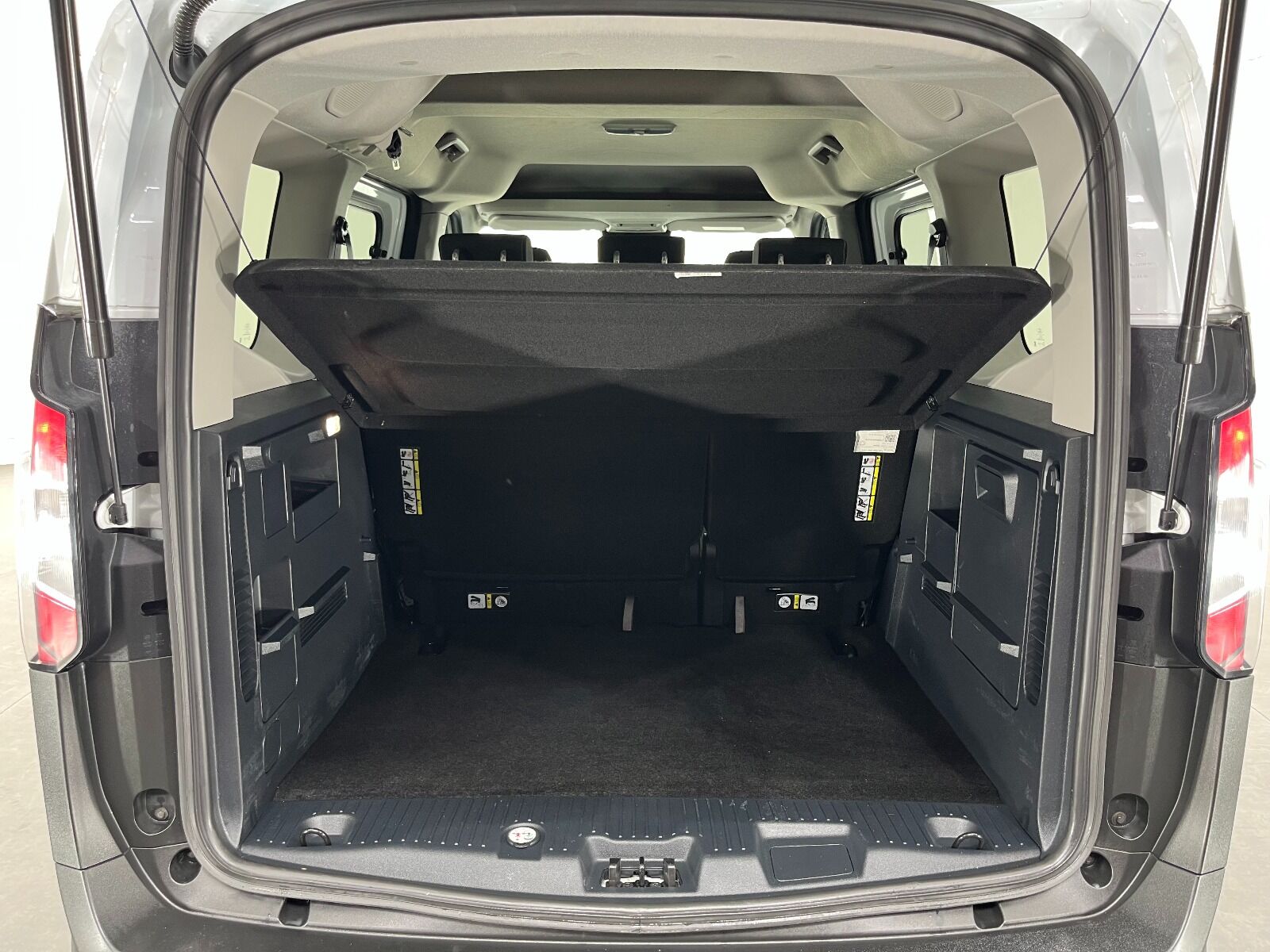 Ford Tourneo Courier Kombi 1.5 EcoBlue Deluxe - 2025 - Detay