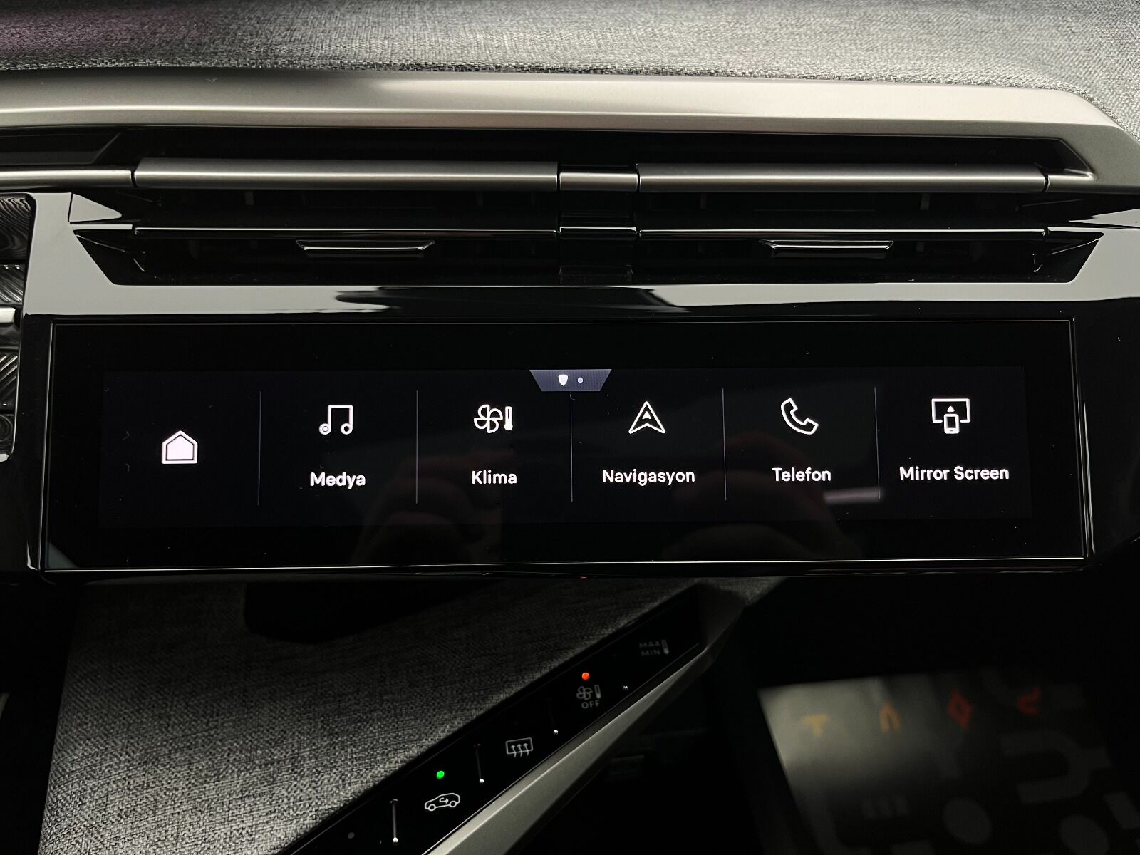 Peugeot 3008 Crossover 1.2 Hybrid Allure eDCS6 - 2025 - Detay