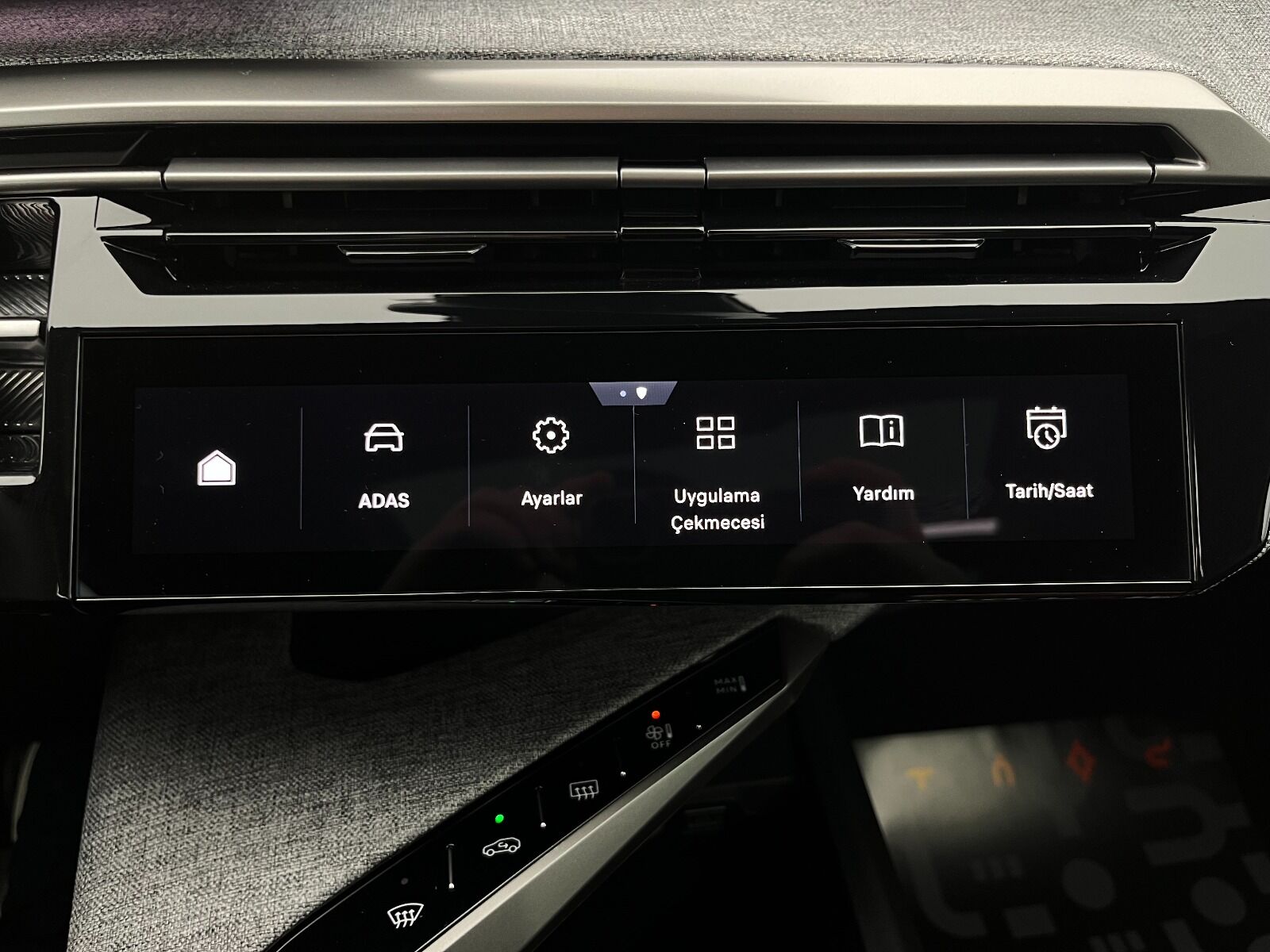 Peugeot 3008 Crossover 1.2 Hybrid Allure eDCS6 - 2025 - Detay