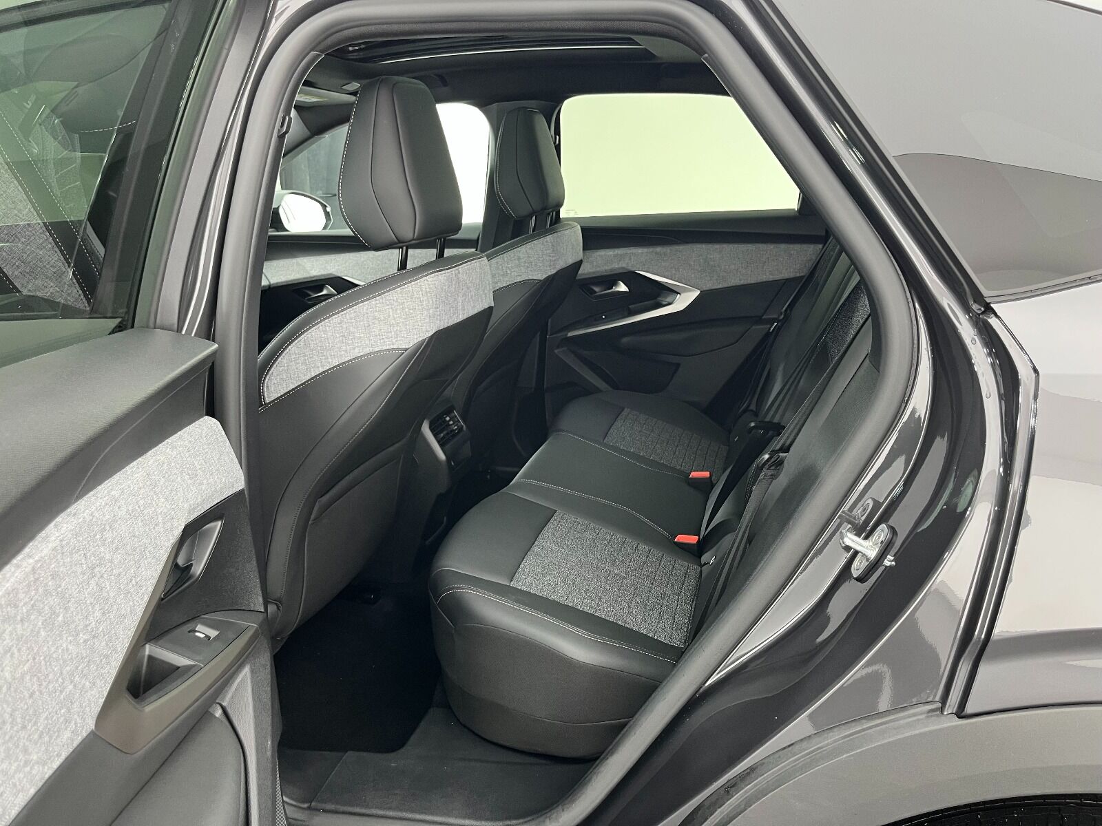 Peugeot 3008 Crossover 1.2 Hybrid Allure eDCS6 - 2025 - Detay