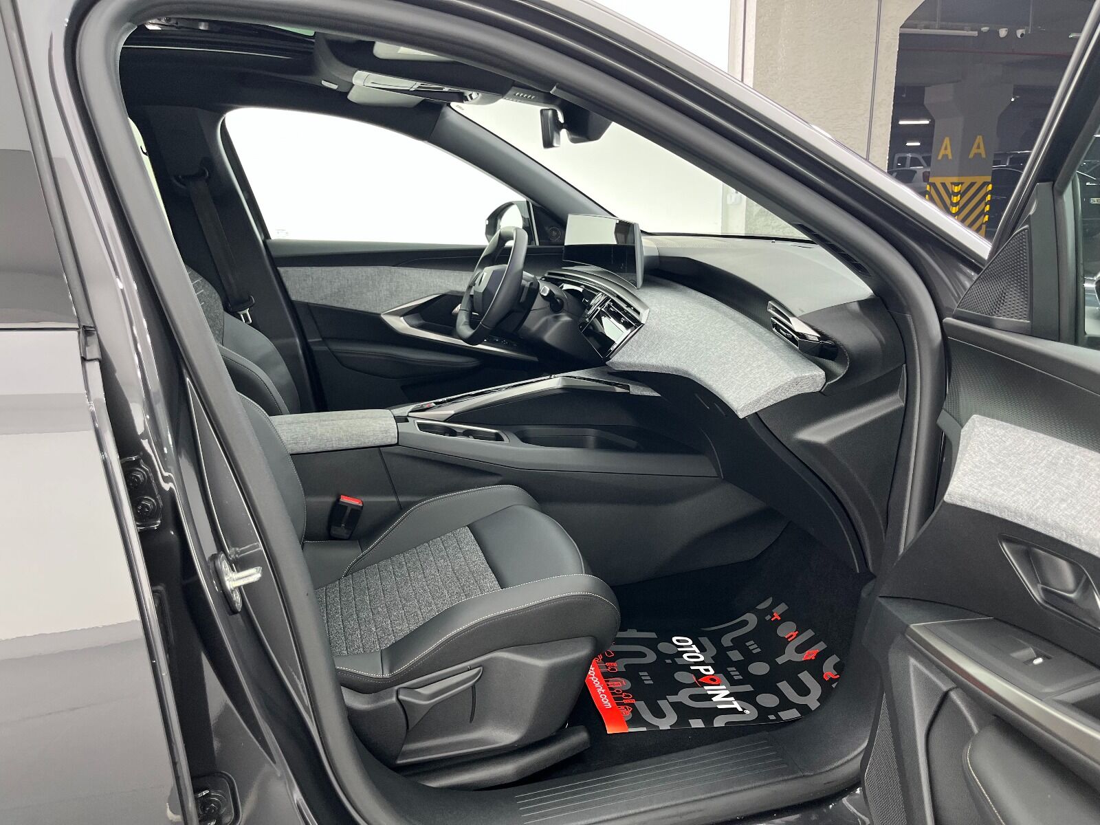 Peugeot 3008 Crossover 1.2 Hybrid Allure eDCS6 - 2025 - Detay