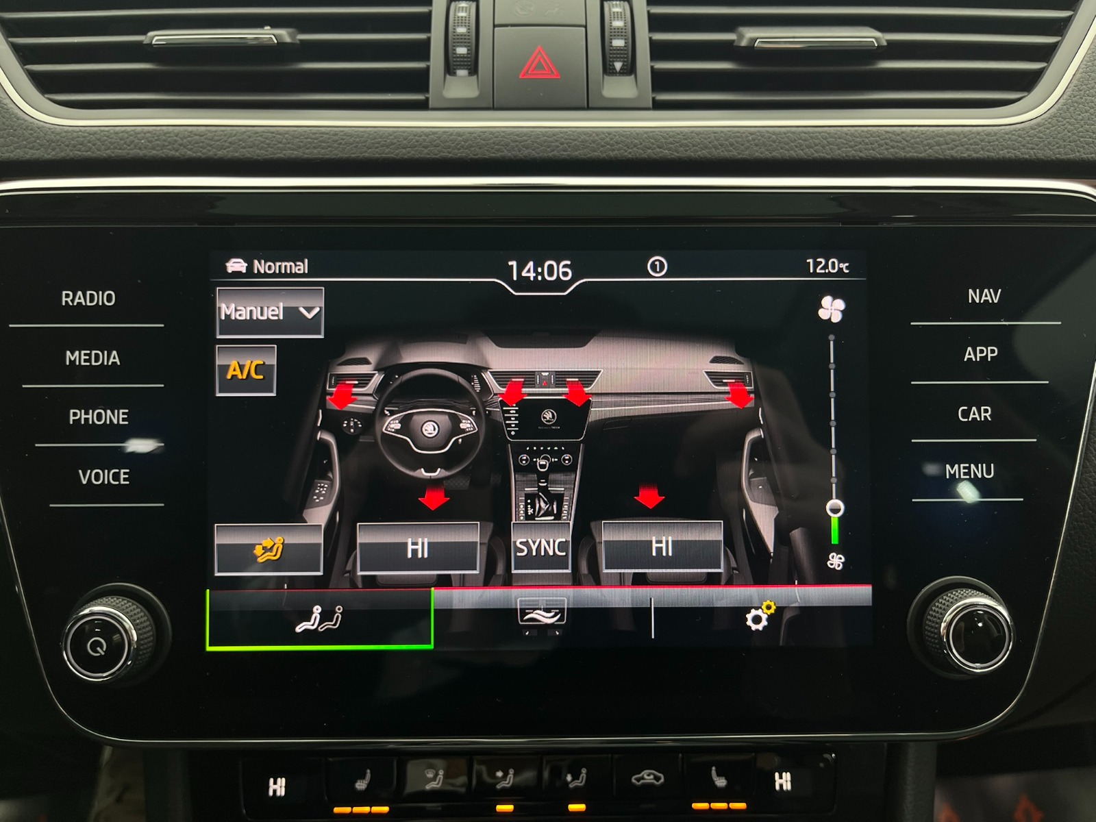 Skoda Superb Sedan 1.5 TSI ACT Prestige DSG - 2023 - Detay