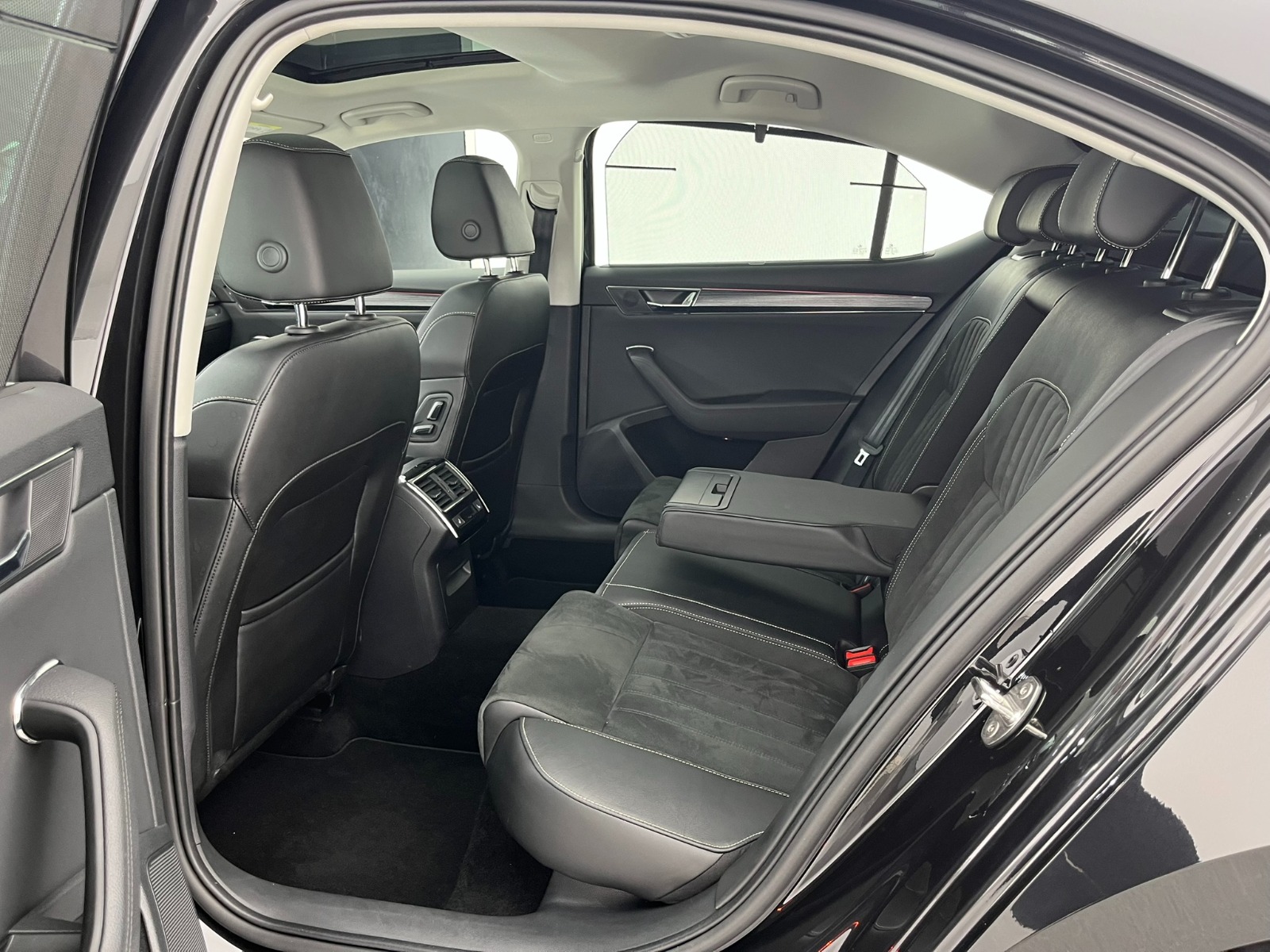 Skoda Superb Sedan 1.5 TSI ACT Prestige DSG - 2023 - Detay