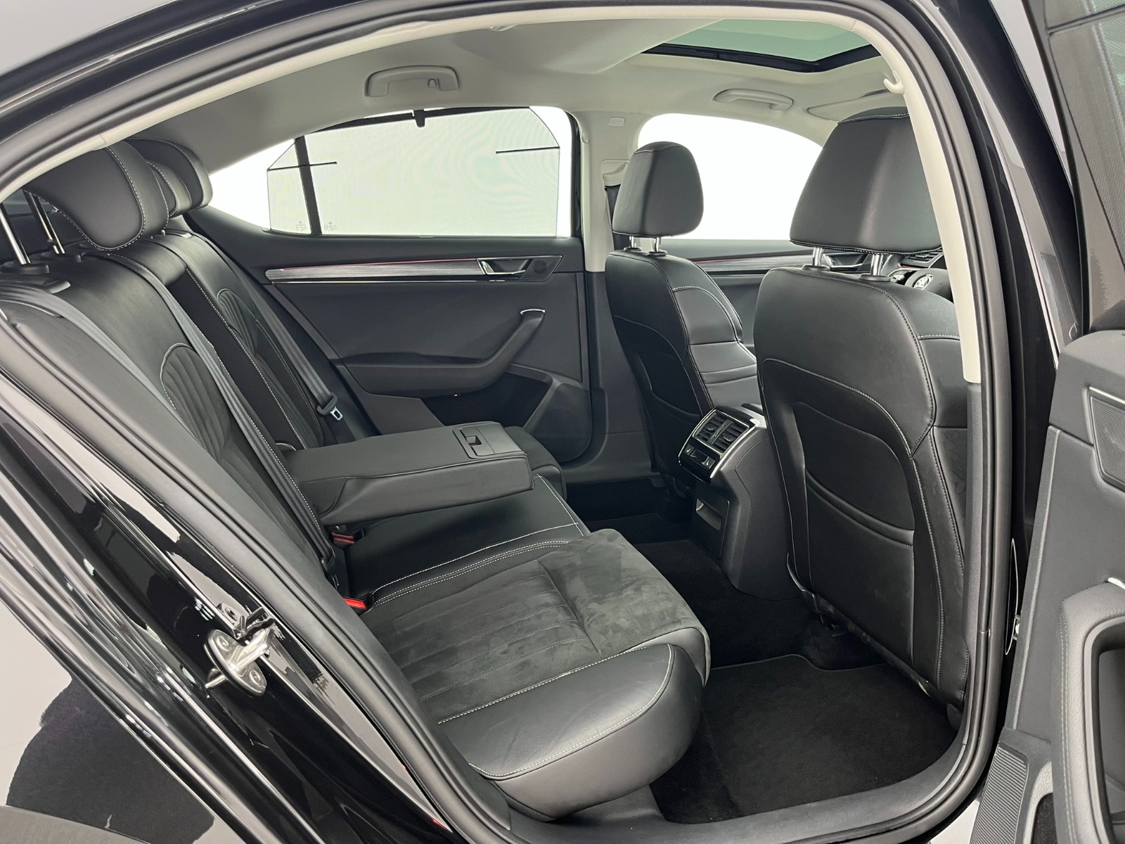 Skoda Superb Sedan 1.5 TSI ACT Prestige DSG - 2023 - Detay