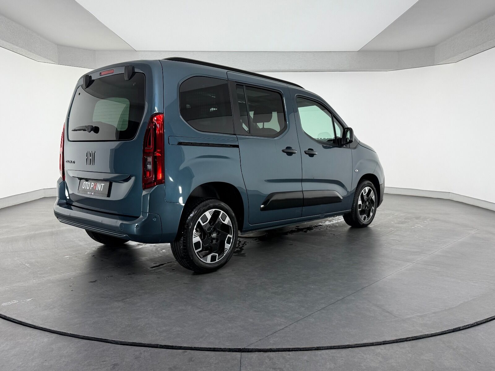 Fiat Doblo Combi 1.5 BlueHDİ Premio Plus - 2025 - Detay