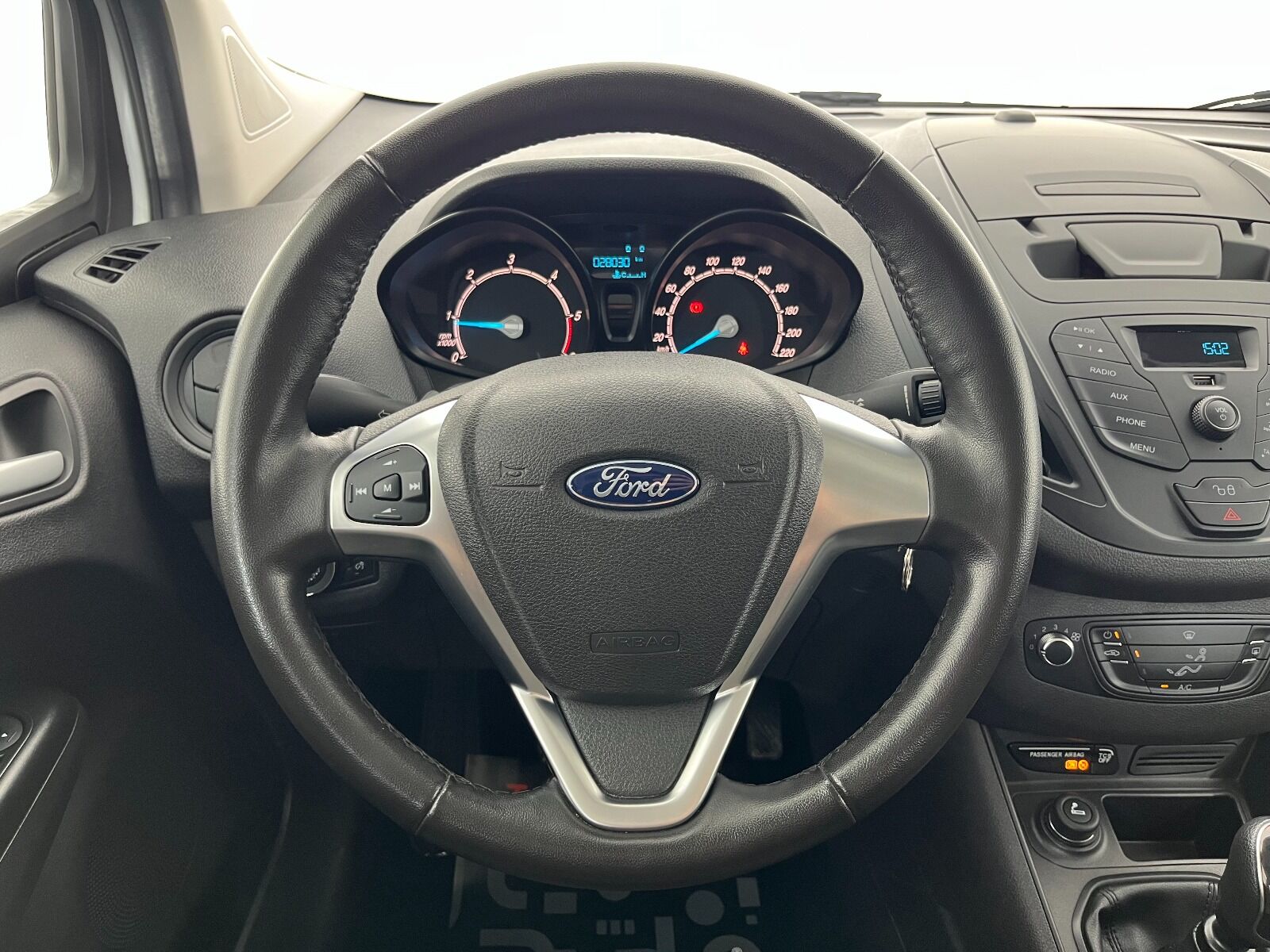Ford Tourneo Courier 1.5 TDCI Deluxe - 2023 - Detay