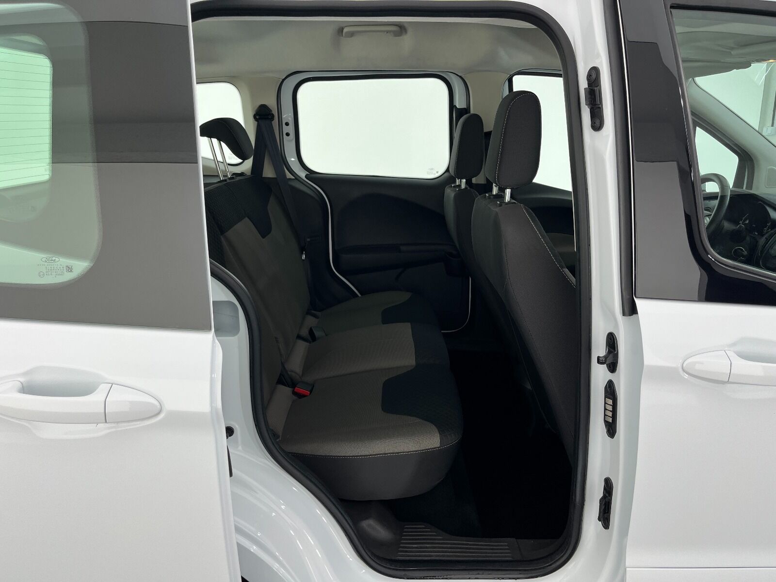 Ford Tourneo Courier 1.5 TDCI Deluxe - 2023 - Detay