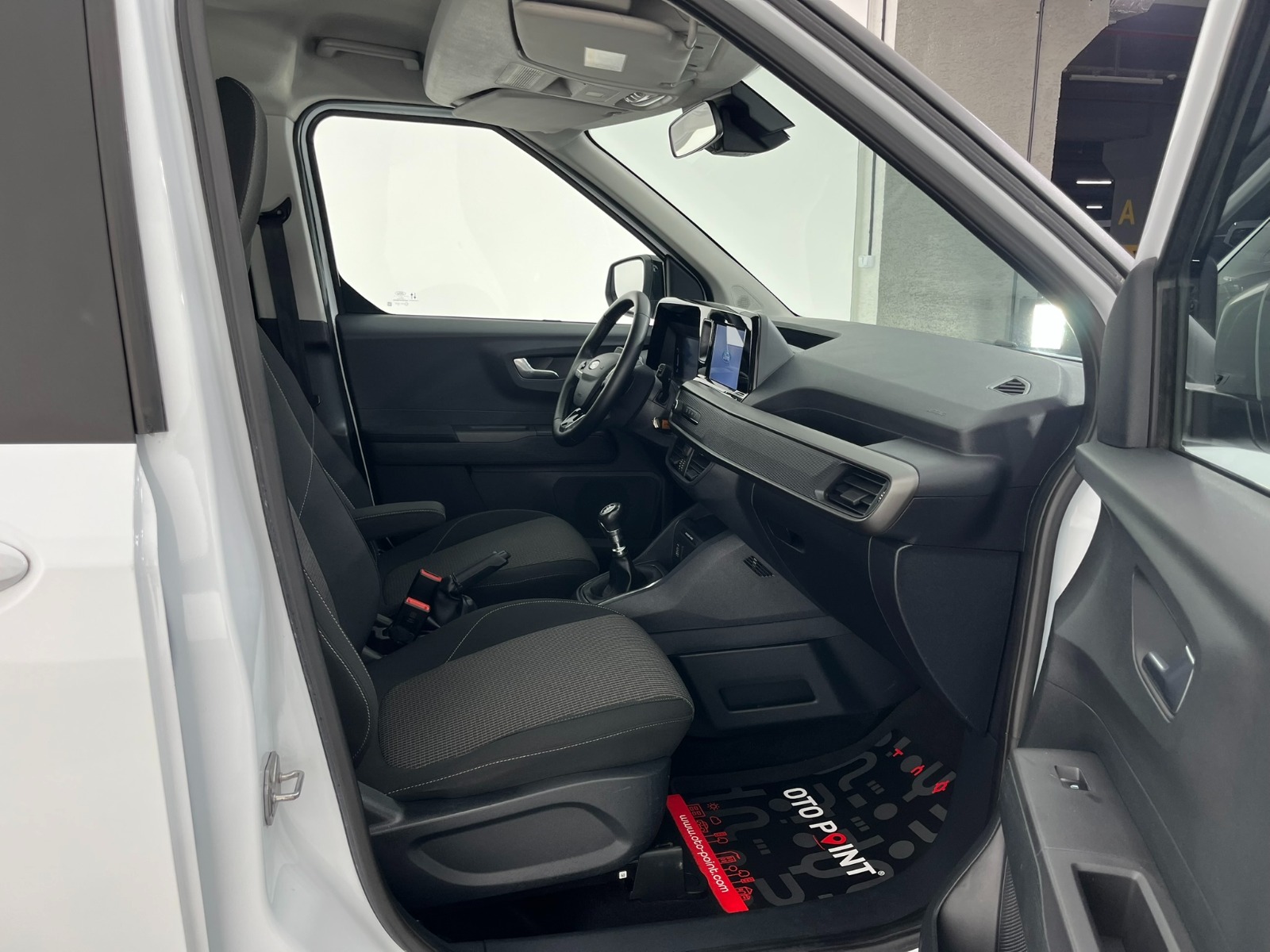 Ford Tourneo Courier Kombi 1.5 EcoBlue Deluxe - 2024 - Detay