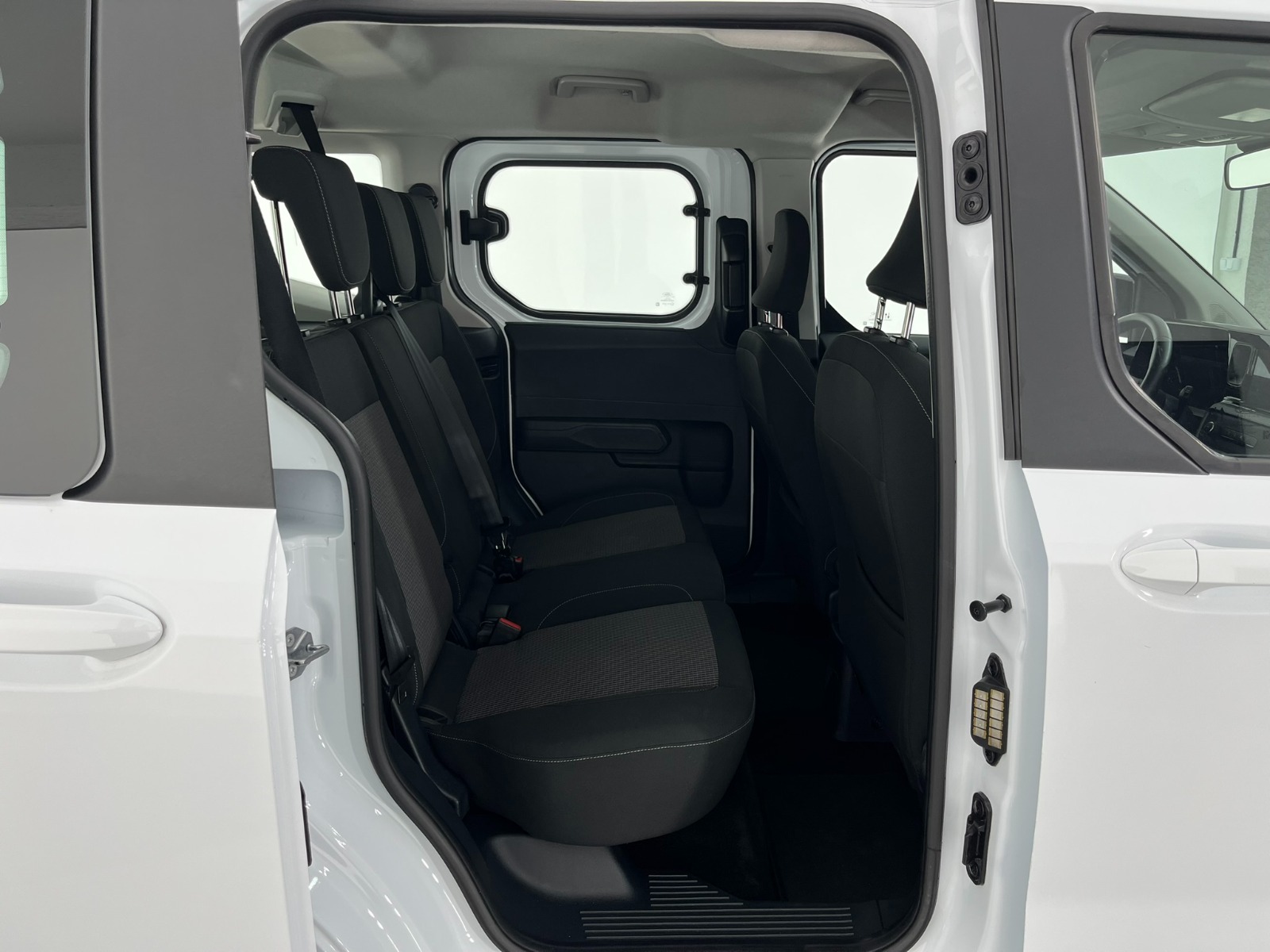 Ford Tourneo Courier Kombi 1.5 EcoBlue Deluxe - 2024 - Detay