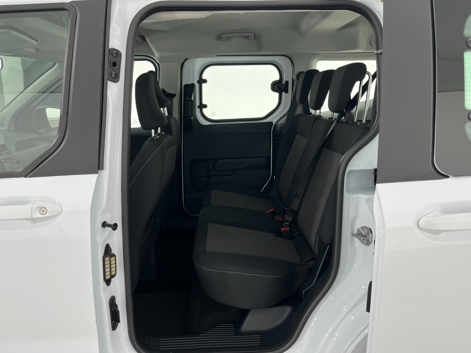 Ford Tourneo Courier Kombi 1.5 EcoBlue Deluxe - 2024 - Detay