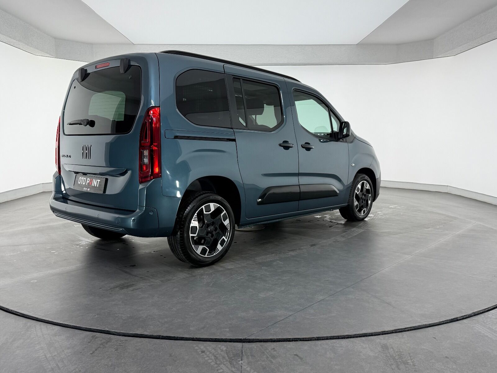 Fiat Doblo Combi 1.5 BlueHDİ Premio Plus - 2026 - Detay