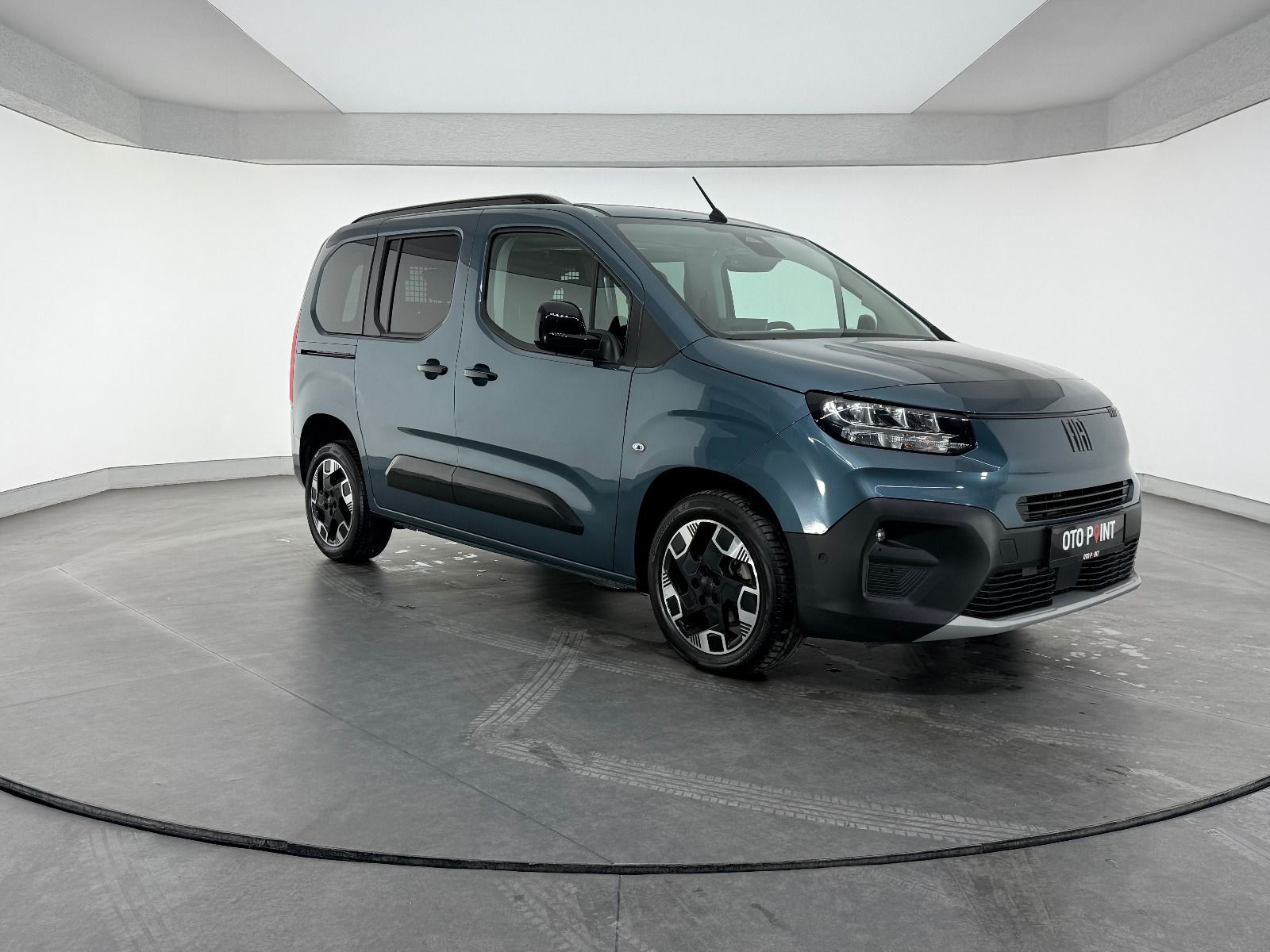 Fiat Doblo Combi 1.5 BlueHDİ Premio Plus - 2026 - Detay